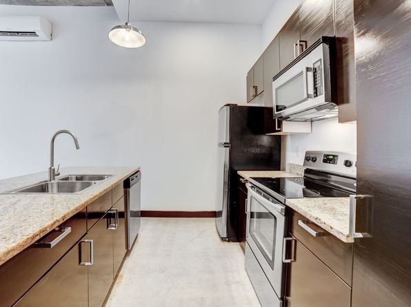 16 E 5th St #201