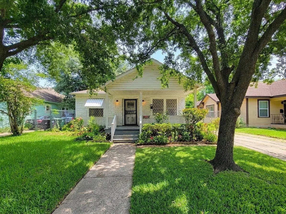 2 bed, 1.0 bath, 1038 sqft, $1,695 — Photo 1