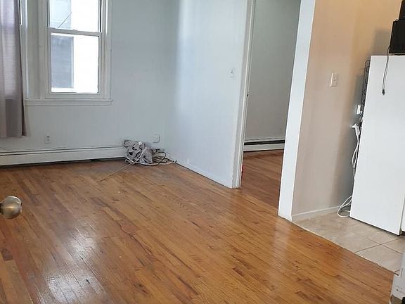 4th image of 21-29 41st St APT 2B