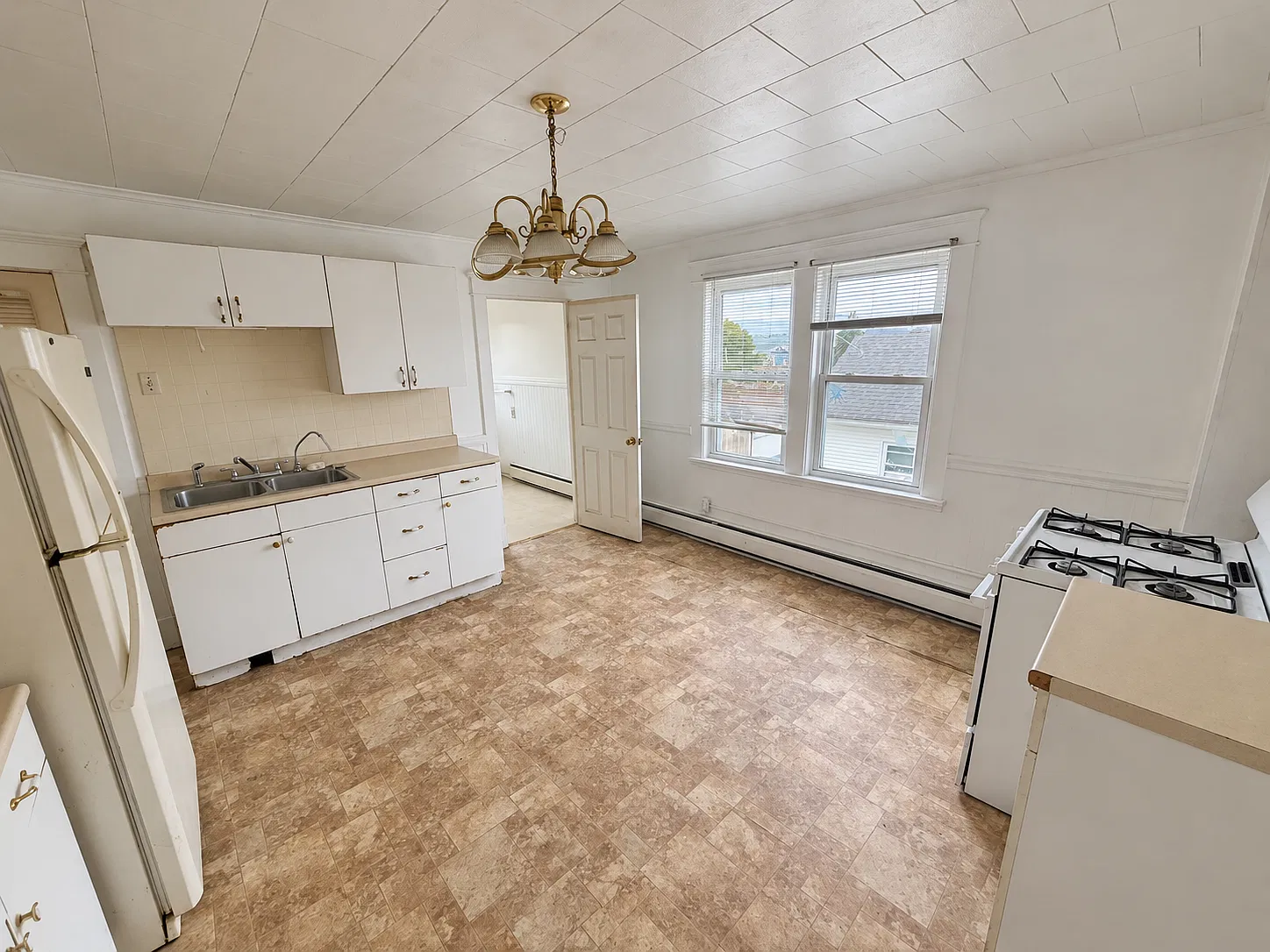 930 S Hanover St — Photo 1
