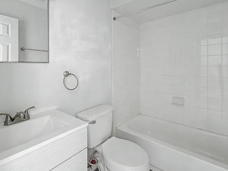7210 N Manhattan Ave #621 — Photo 41