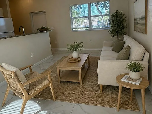 Studio, $2,500 — Photo 3