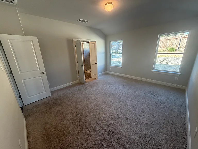 4300 Liberty Ln — Photo 9