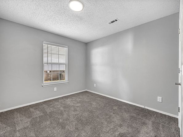 fayetteville-arkansas-448578802 picture