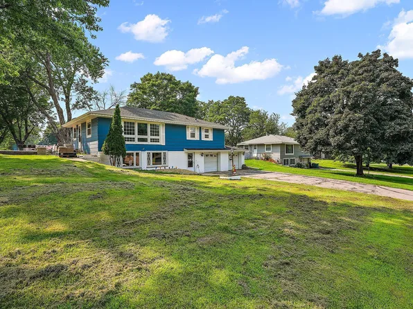 13808 Scott St, Burnsville, MN 55337