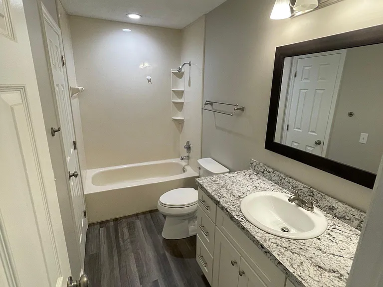 1204 Worthington Heights Blvd — Photo 15