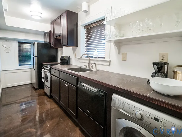 407 W Clay St #A — Photo 10