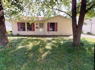 1982 King Arthur Dr, Decatur, IL 62526