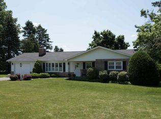2562 Bachmantown Rd, Ronks, PA 17572