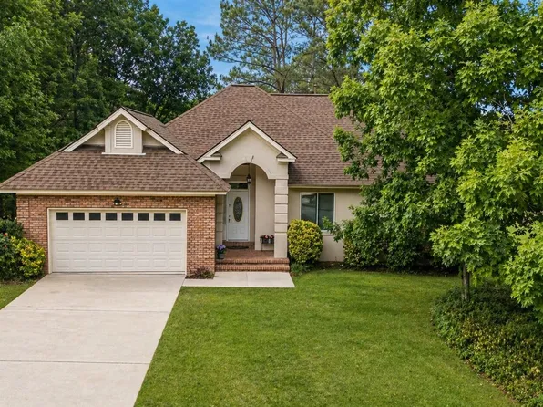 143 Lake Bend Dr, Elmore, AL 36025