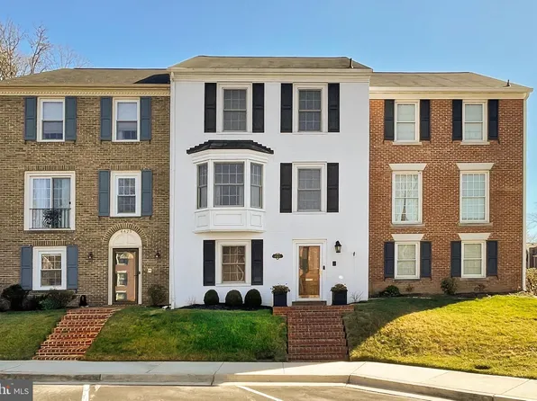 6427 Wainfleet Ct, Springfield, VA 22152