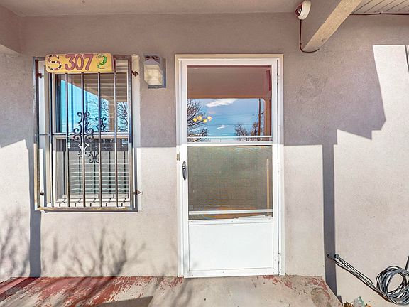 5th image of 307 San Lorenzo Ave NW