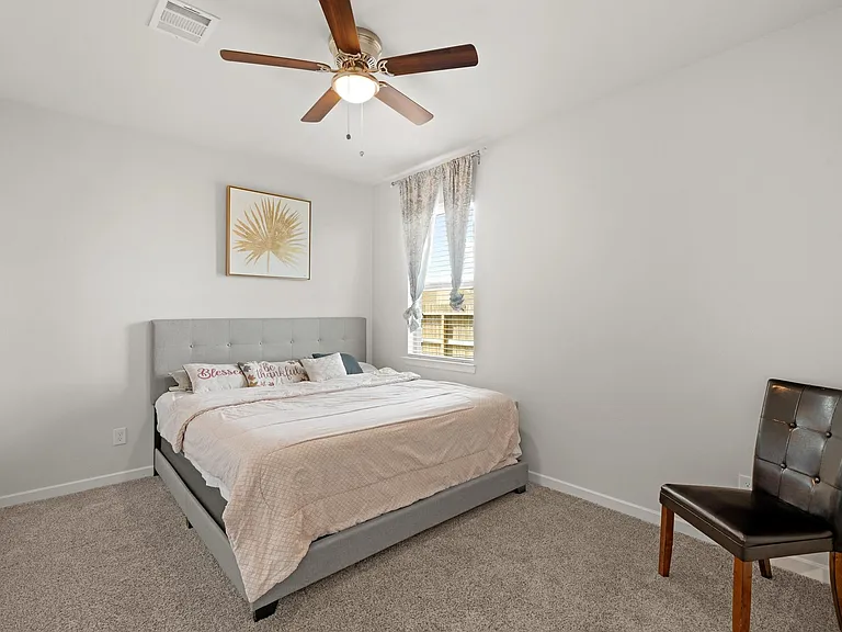 7843 Wyndham Harbor Ct — Photo 5