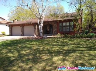 1812 Moore St, Falcon Heights, MN 55113