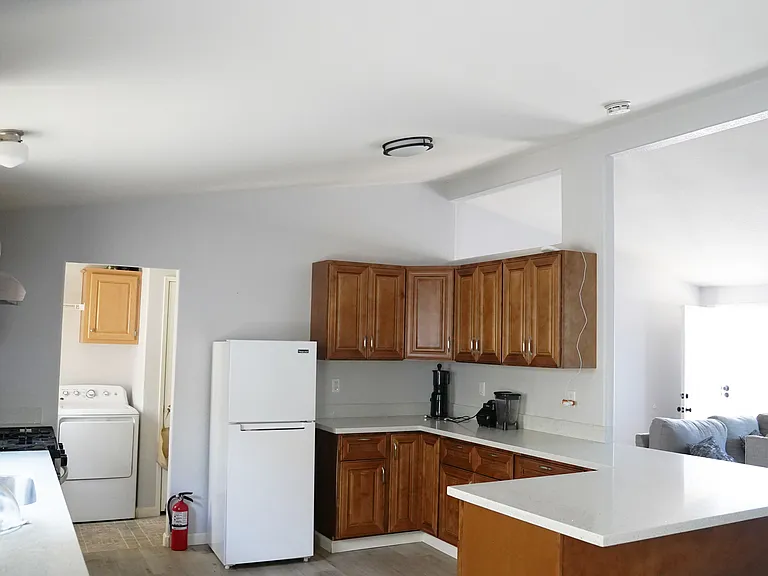 9425 Cherry St — Photo 11
