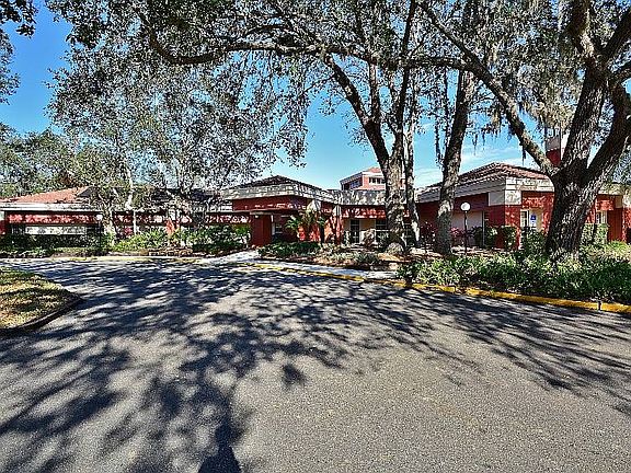 3rd image of 4 Glen Falls Dr