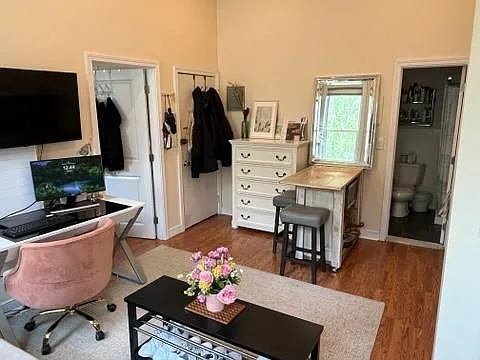 107 Chandler St #2R — Photo 5