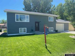 1824 Yellowstone Ave, Worland, WY 82401