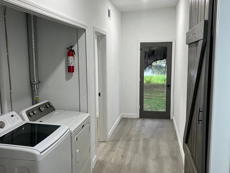 1217 Lakeside Dr #1 — Photo 8