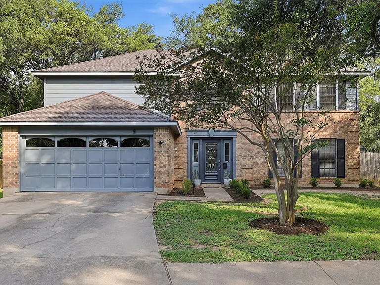 11604 Buttonwood Dr — Photo 1
