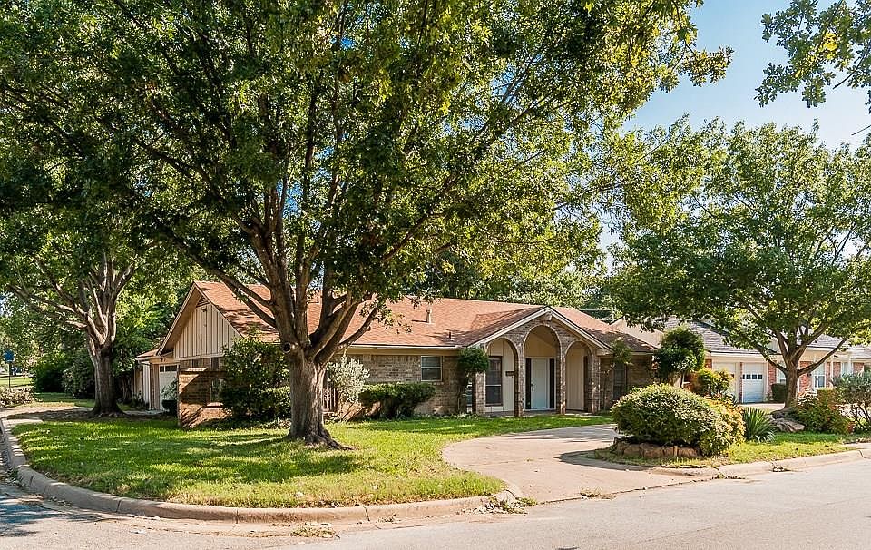 1st image of 7251 Yolanda Dr