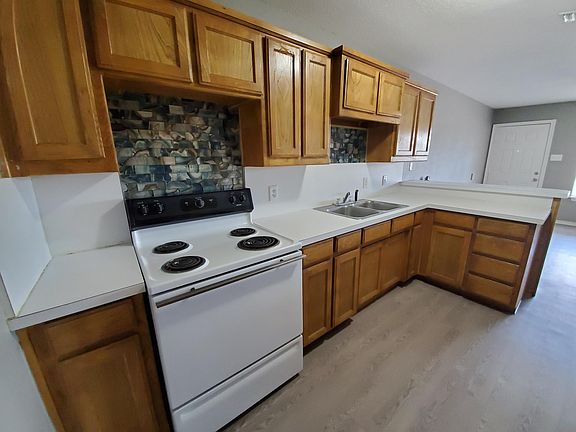 2nd image of 504 W Franklin St APT 201