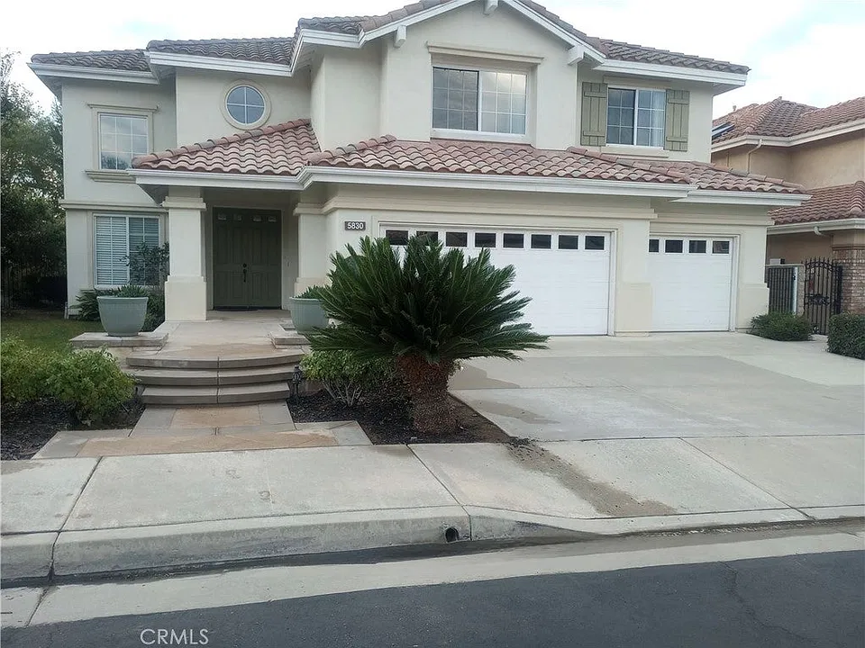 5830 E Lavender Ct