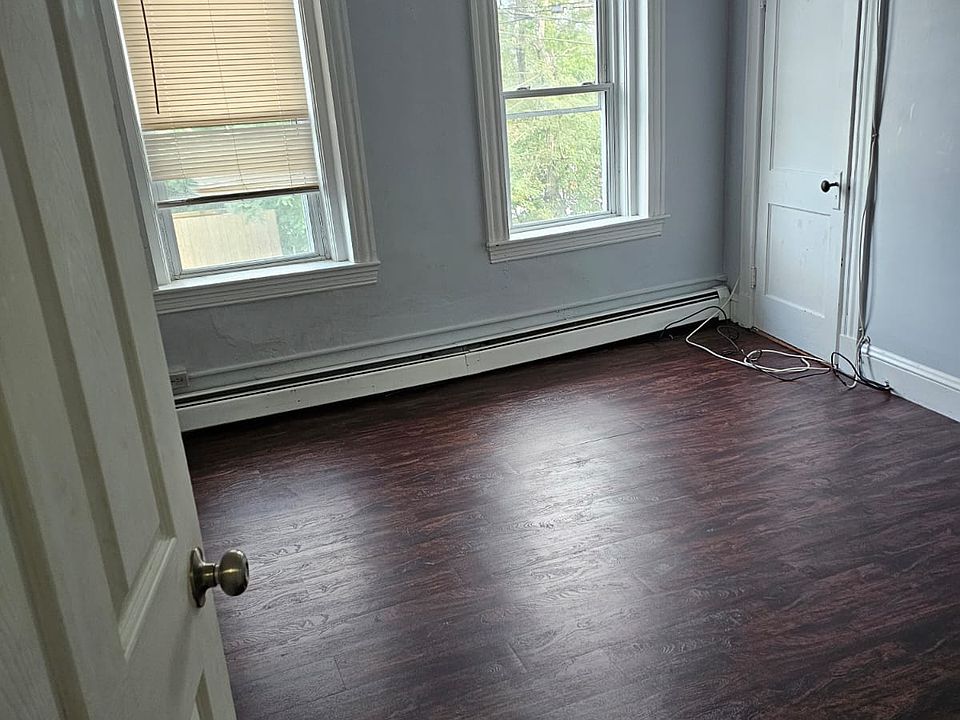 1st image of 18 Walley St #1