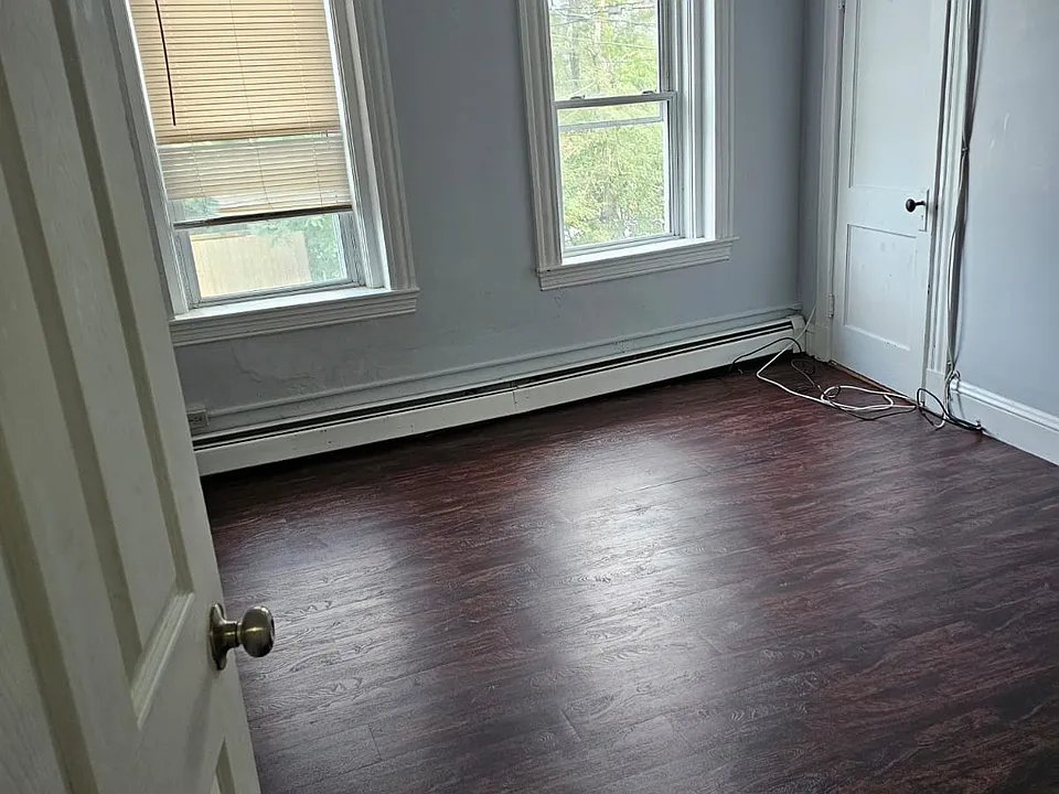 18 Walley St #1