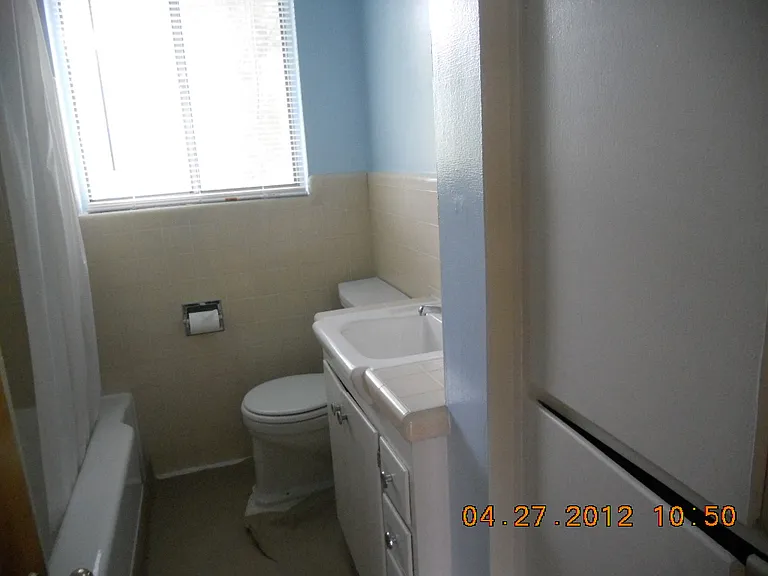 2277 E 3205 S — Photo 13