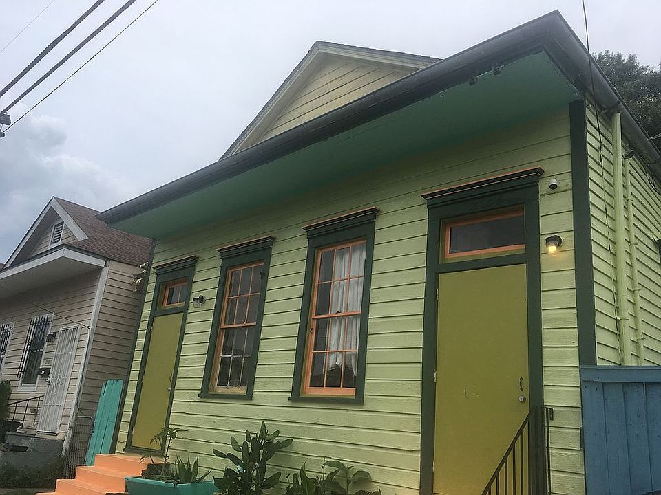1st image of 1507 Louisa St
