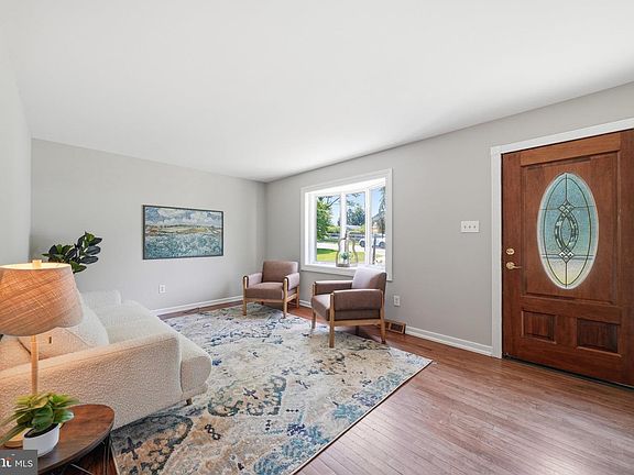 4th image of 7246 Pommel Dr