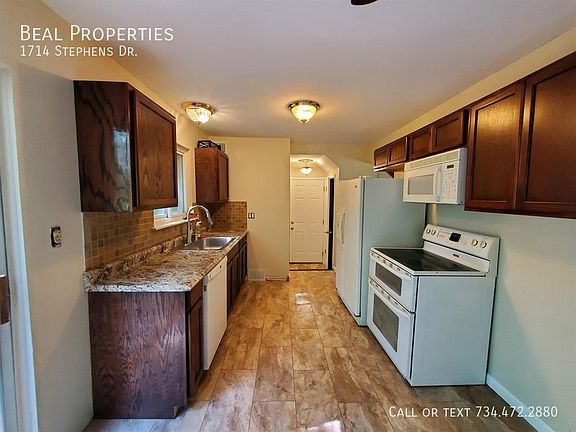 5th image of 1714 Stephens Dr