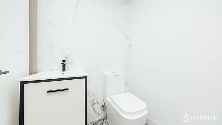 Rented by Nooklyn NYC LLC | media 24