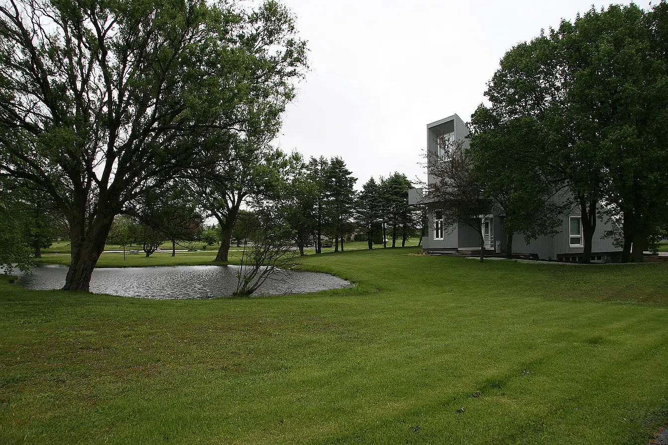 3 bed, 1800 sqft, $3,500 — Photo 2
