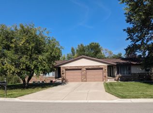 2423 Sauk Dr, Janesville, WI 53545