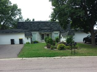 1729 Colette Dr #1729, Mankato, MN 56003