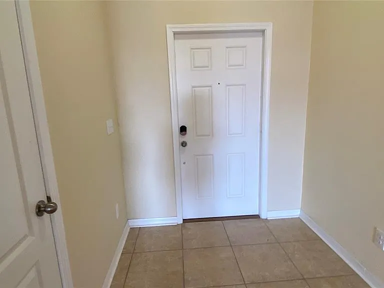 11903 Greengate Dr — Photo 4