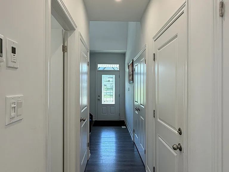 72 McLean Ave — Photo 14