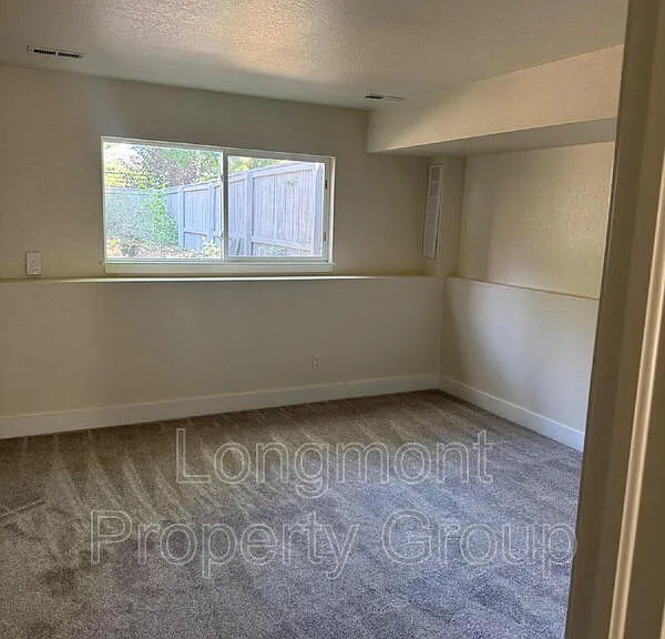 719 Thornwood Way — Photo 12