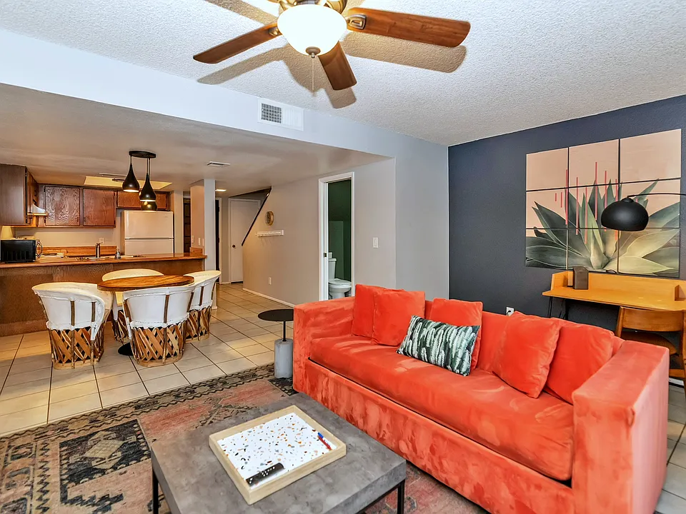 122 S Hardy Dr #18