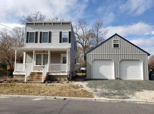 810 Monmouth Ave, Ocean Gate, NJ