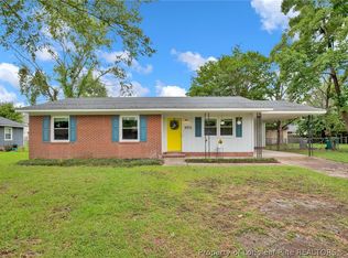 5571 Heather St, Hope Mills, NC 28348