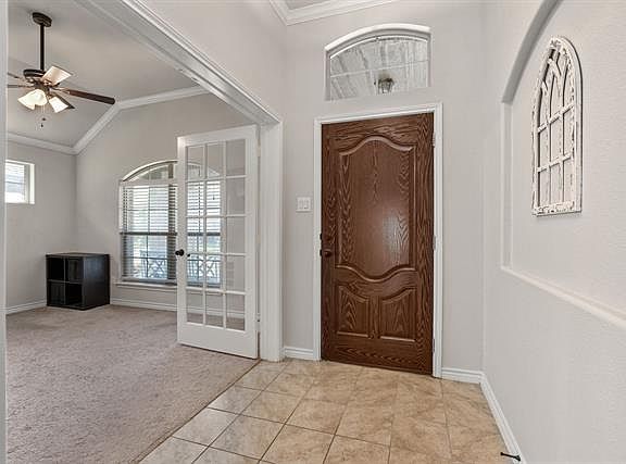4th image of 820 Cypress Hill Dr