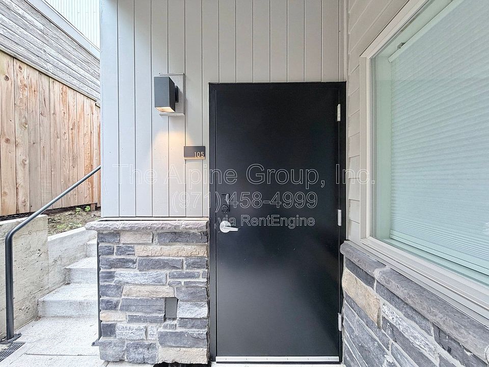 1st image of 1524 NE 40th Ave Unit 105