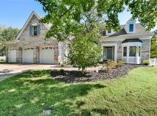 418 Whitebird Ct, Grover, MO 63040