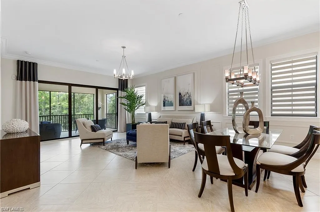 3 bed, 3.5 bath, 2400 sqft, $8,500 — Photo 3