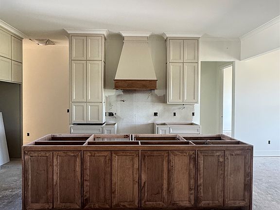 5th image of 329 Autumn Ridge Dr