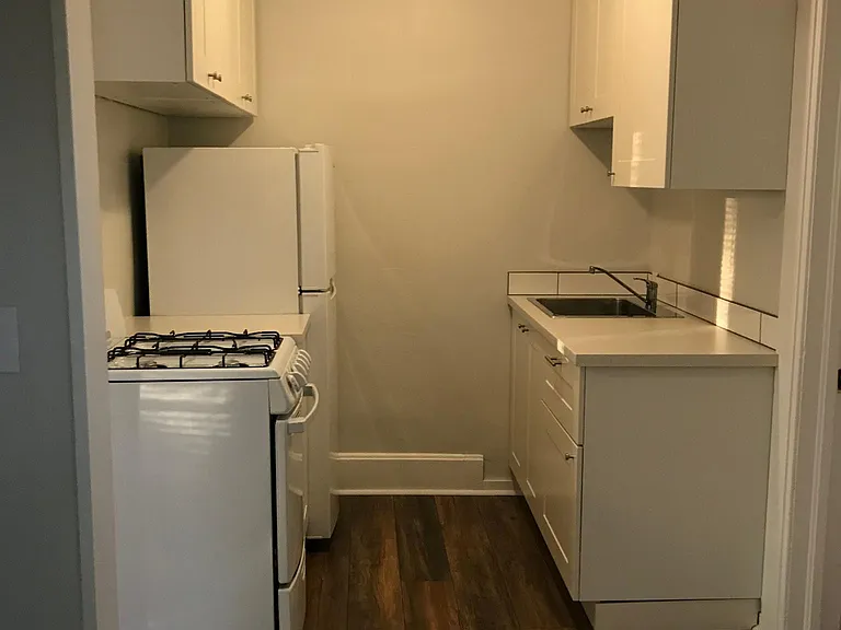 1325 Rutledge St #4 — Photo 2