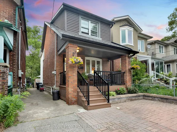 8 Page Ave, Toronto, ON M6S 2P5